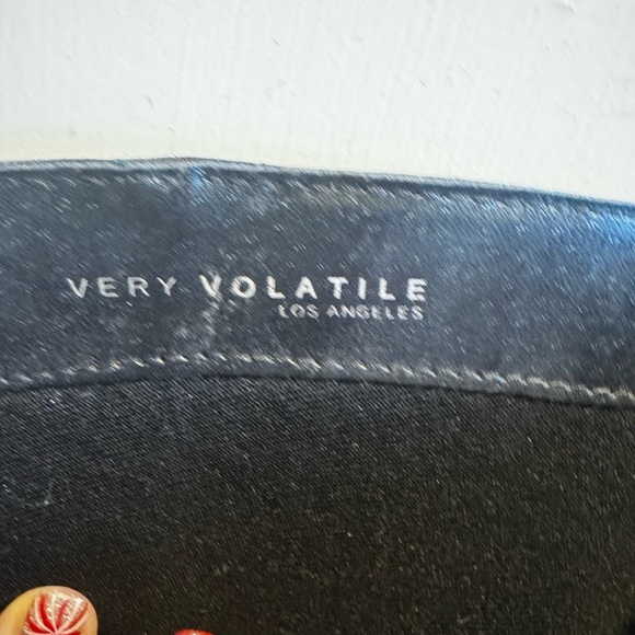 Very Volatile Black Knee High Women’s Boots Faix Leather Side Zipper Sz 7.5 - Picture 10 of 14